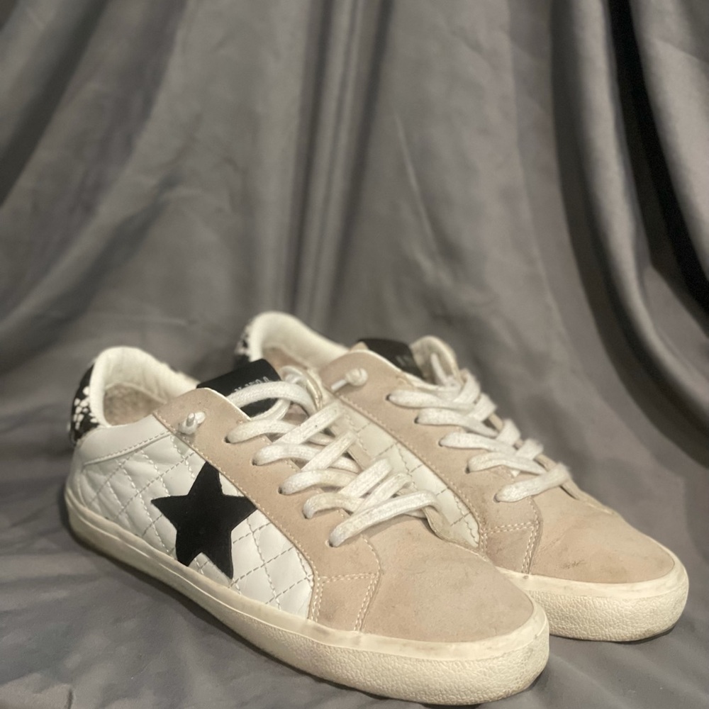 Steve Madden Sneakers